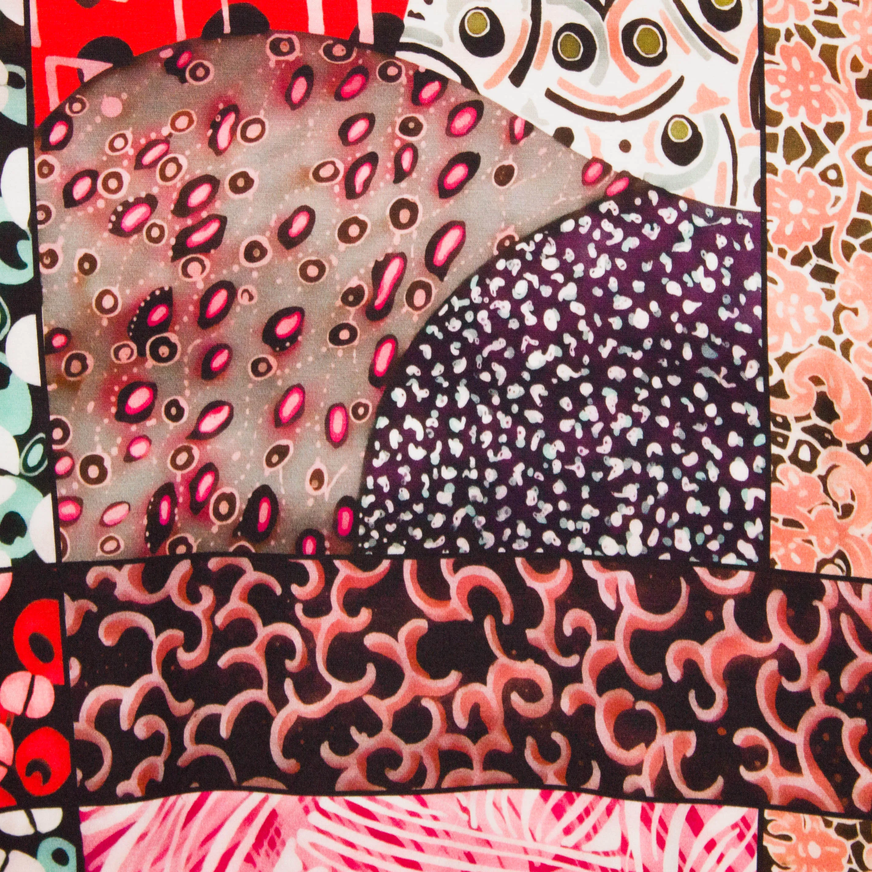 Viscosetricot met diverse motieven