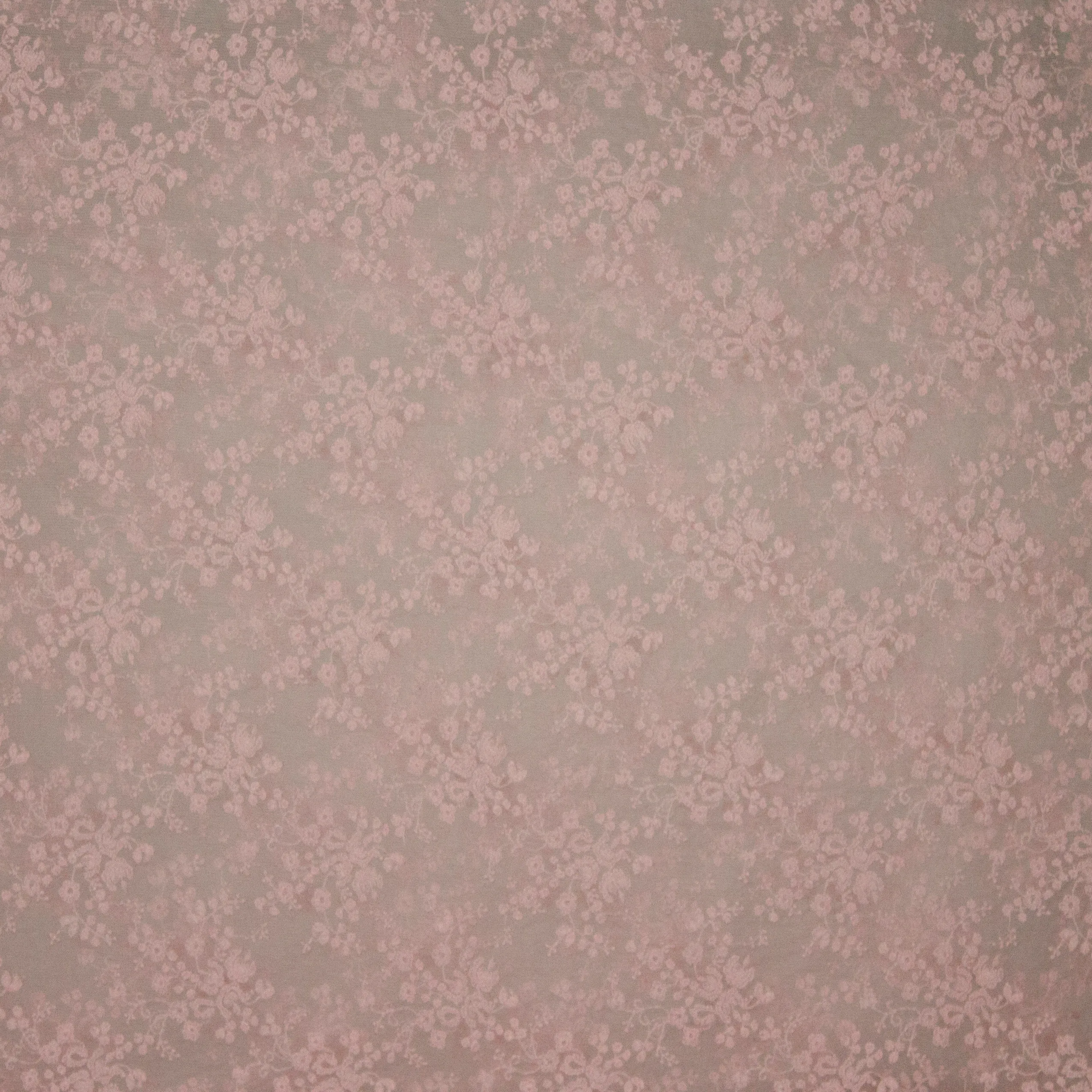 Fijne roze kant op tule