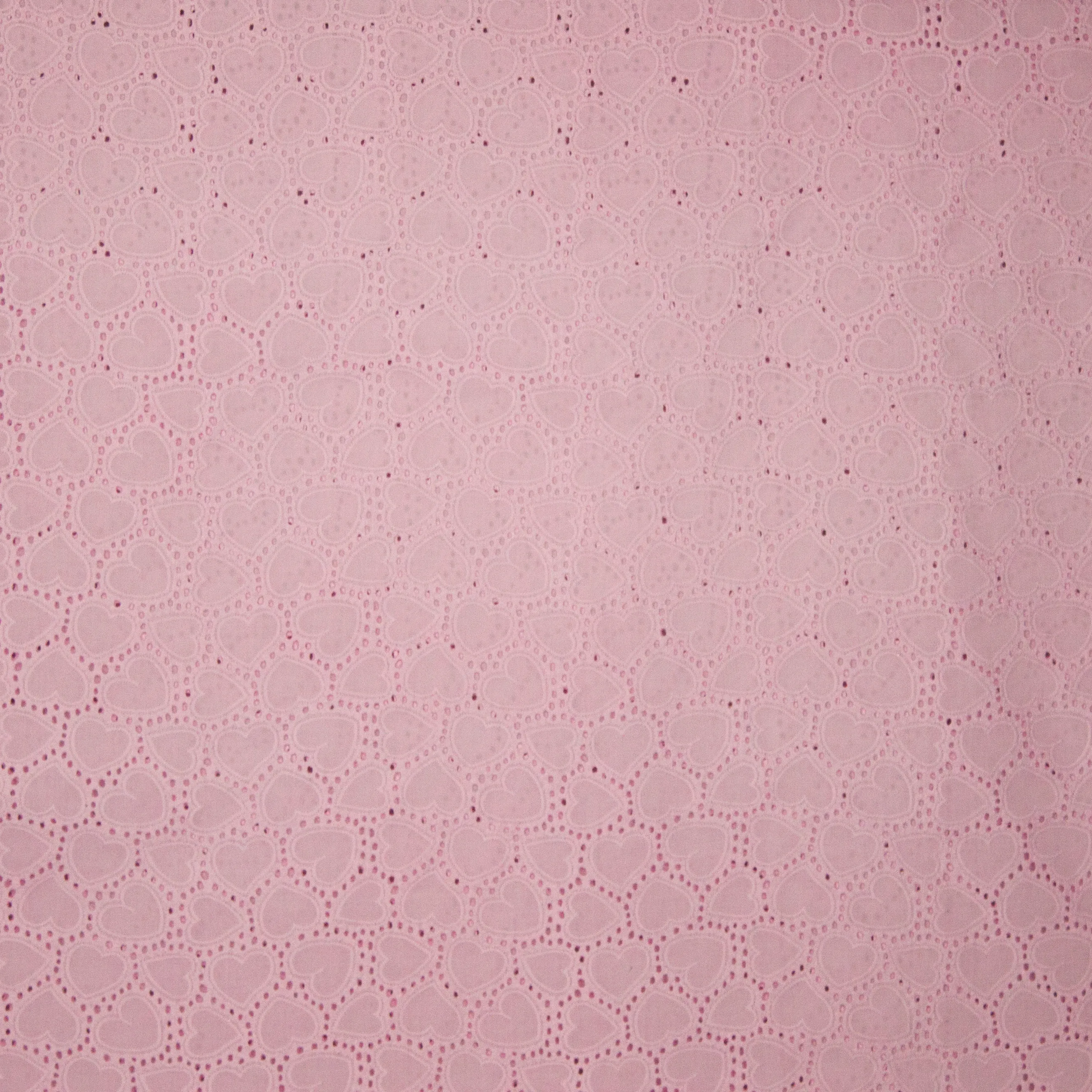 Broderiekant roze met hartjes