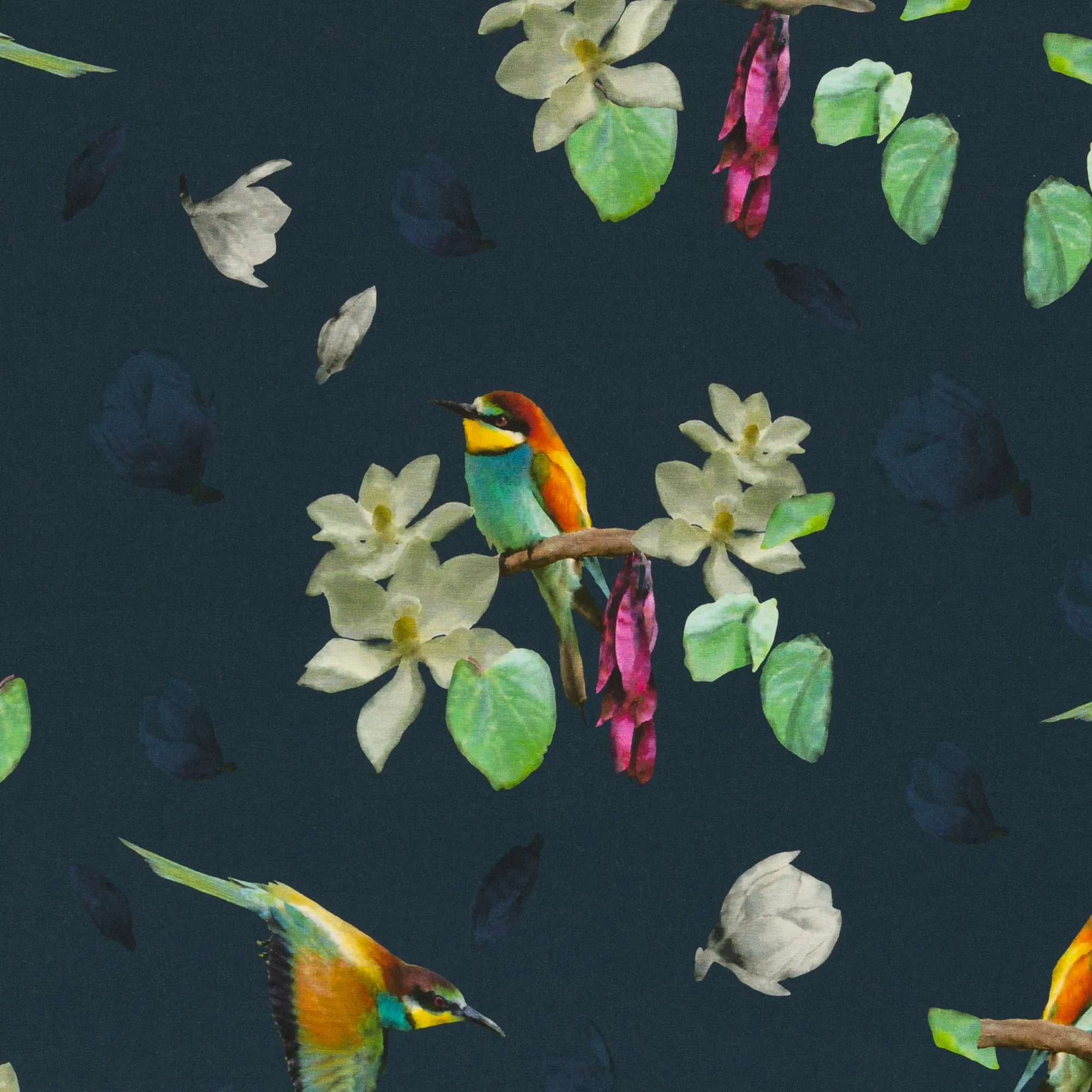 Tricot met vogels en takjes met bloemen