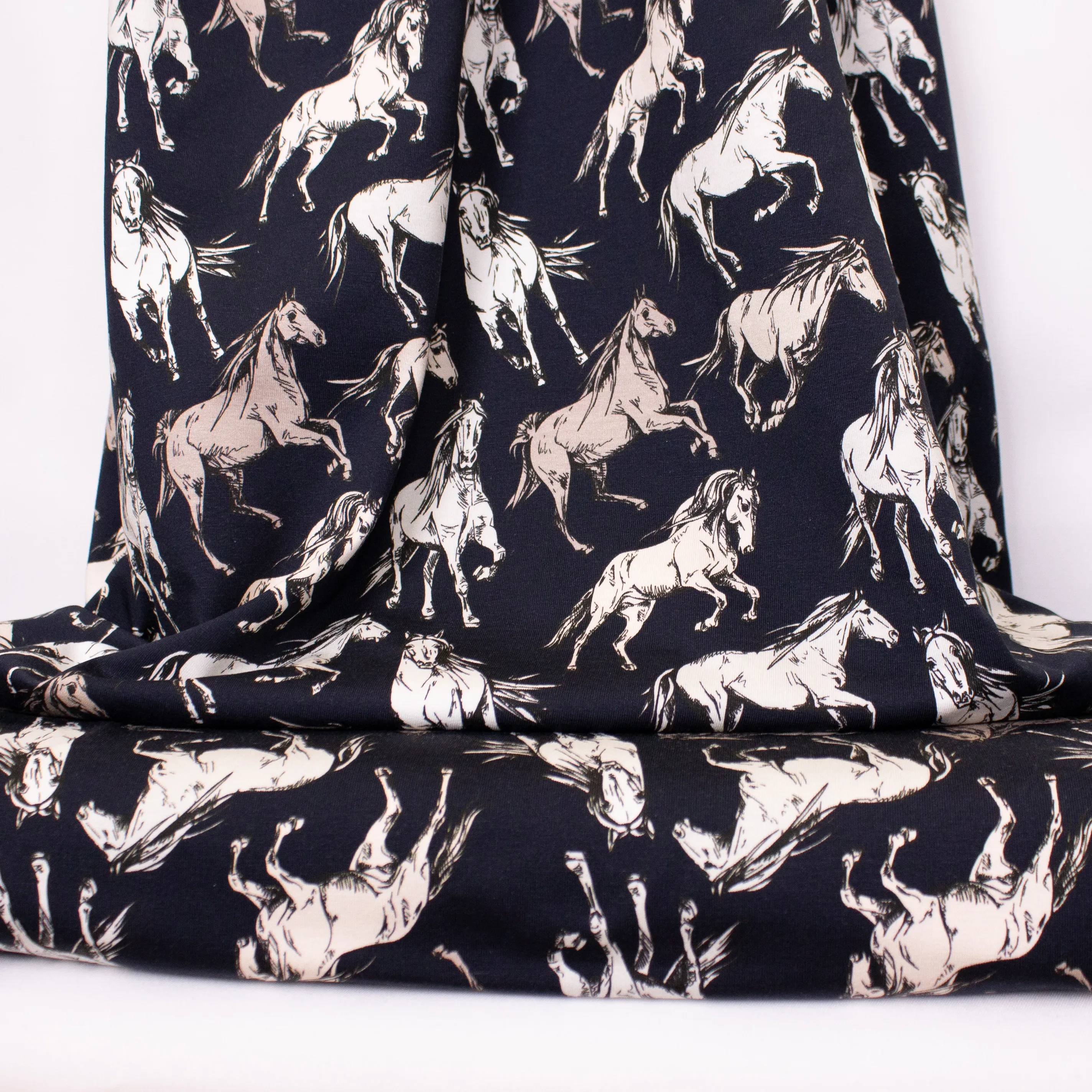 Donkerblauwe tricot met paarden