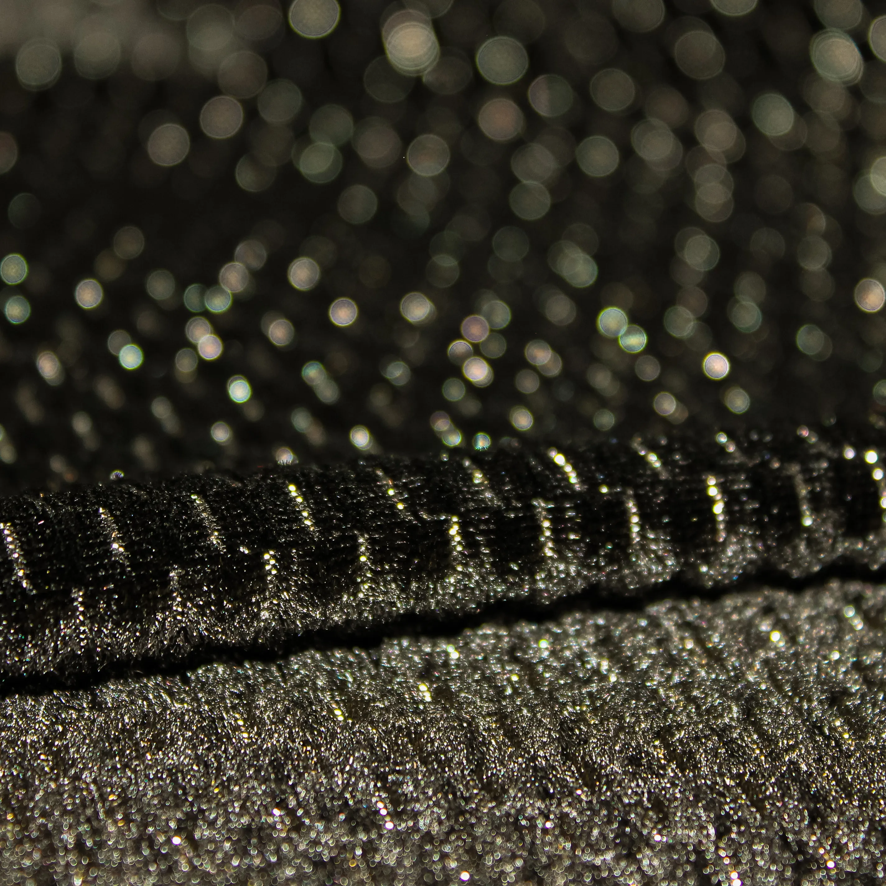 Stretch fluweel zwart met glinstering - Knipmode