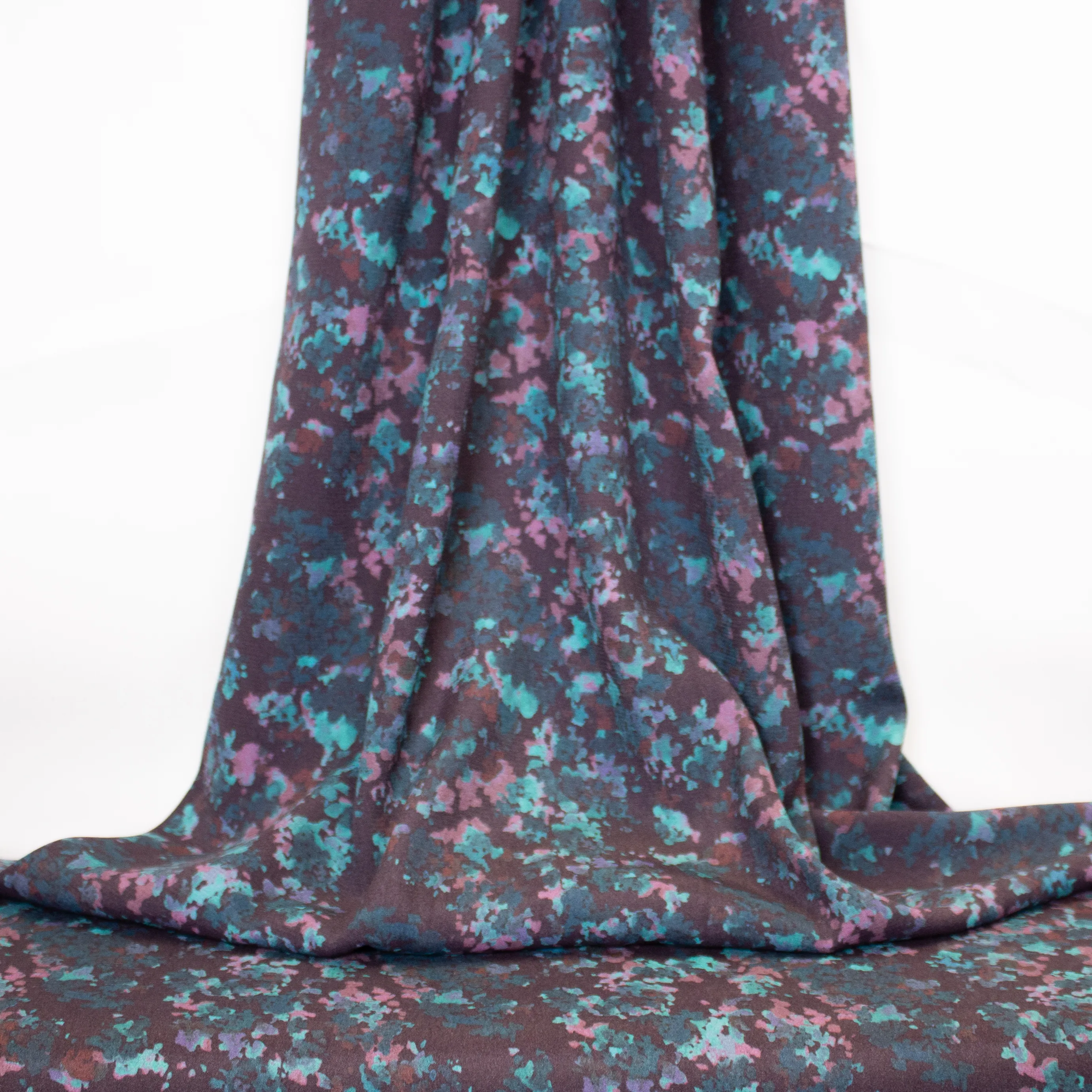 Viscose crêpe in blauw, roze en paarse tinten