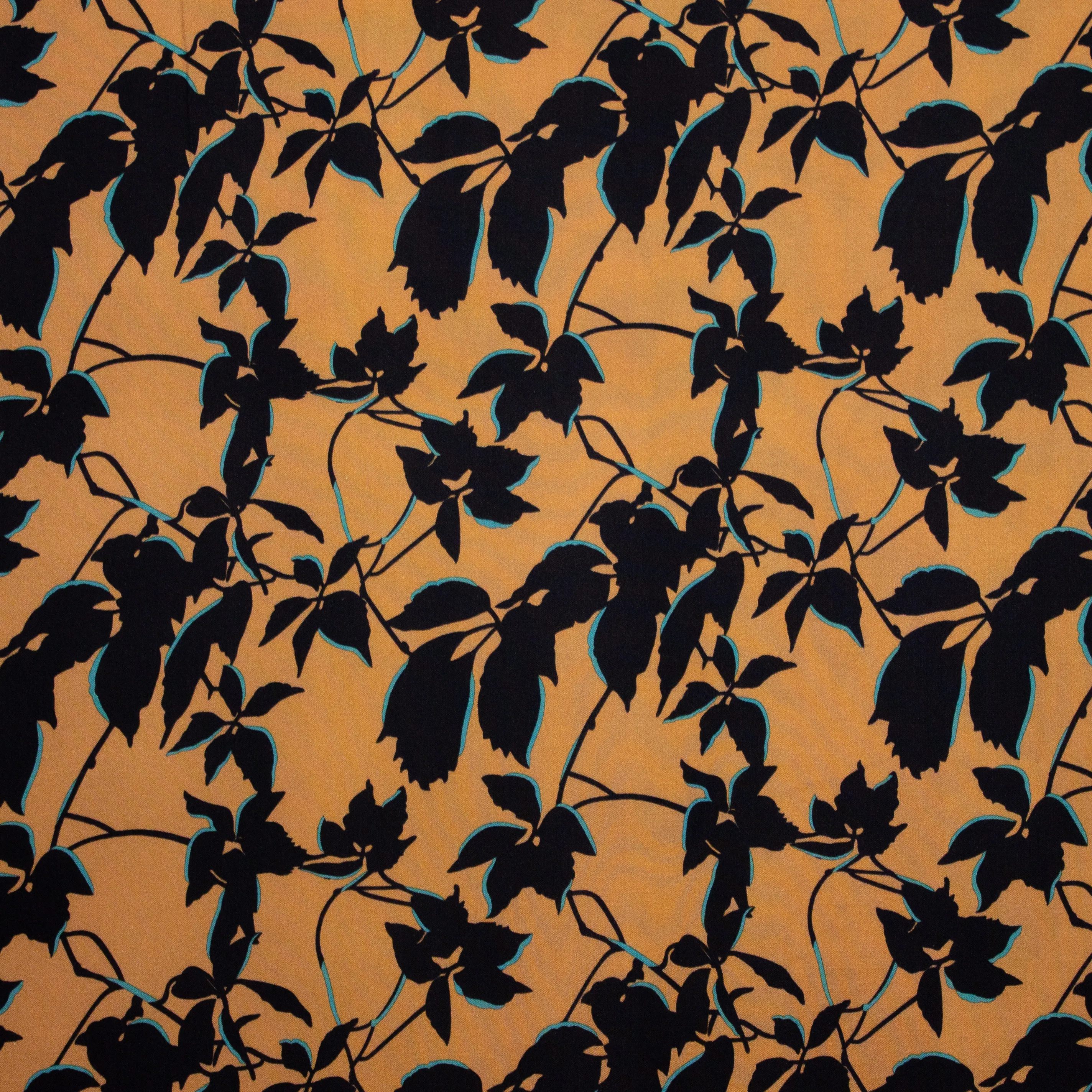 Camel Viscose met Zwart Bloemenpatroon - La Maison Victor