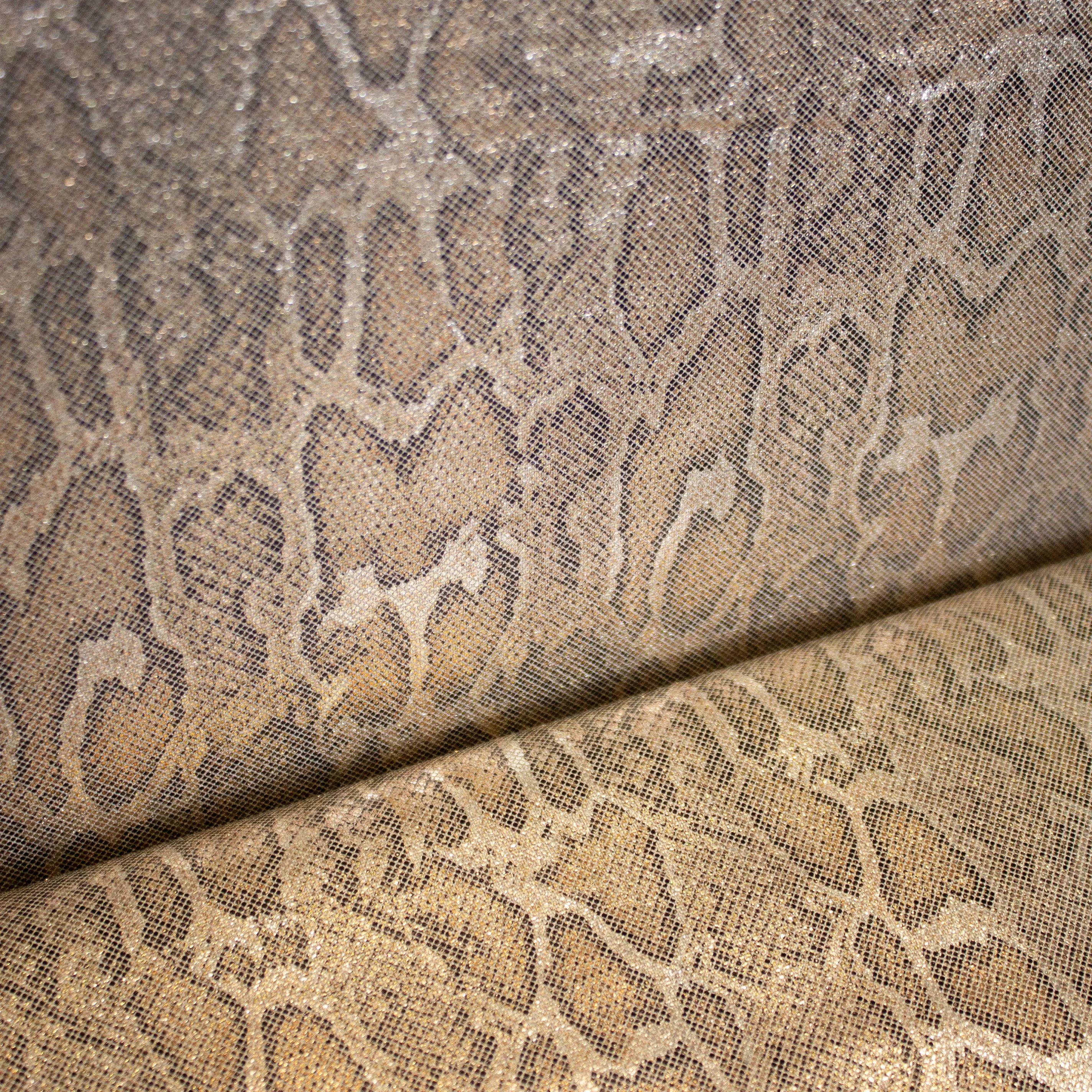 Glanzende viscose linnen met slangenprint