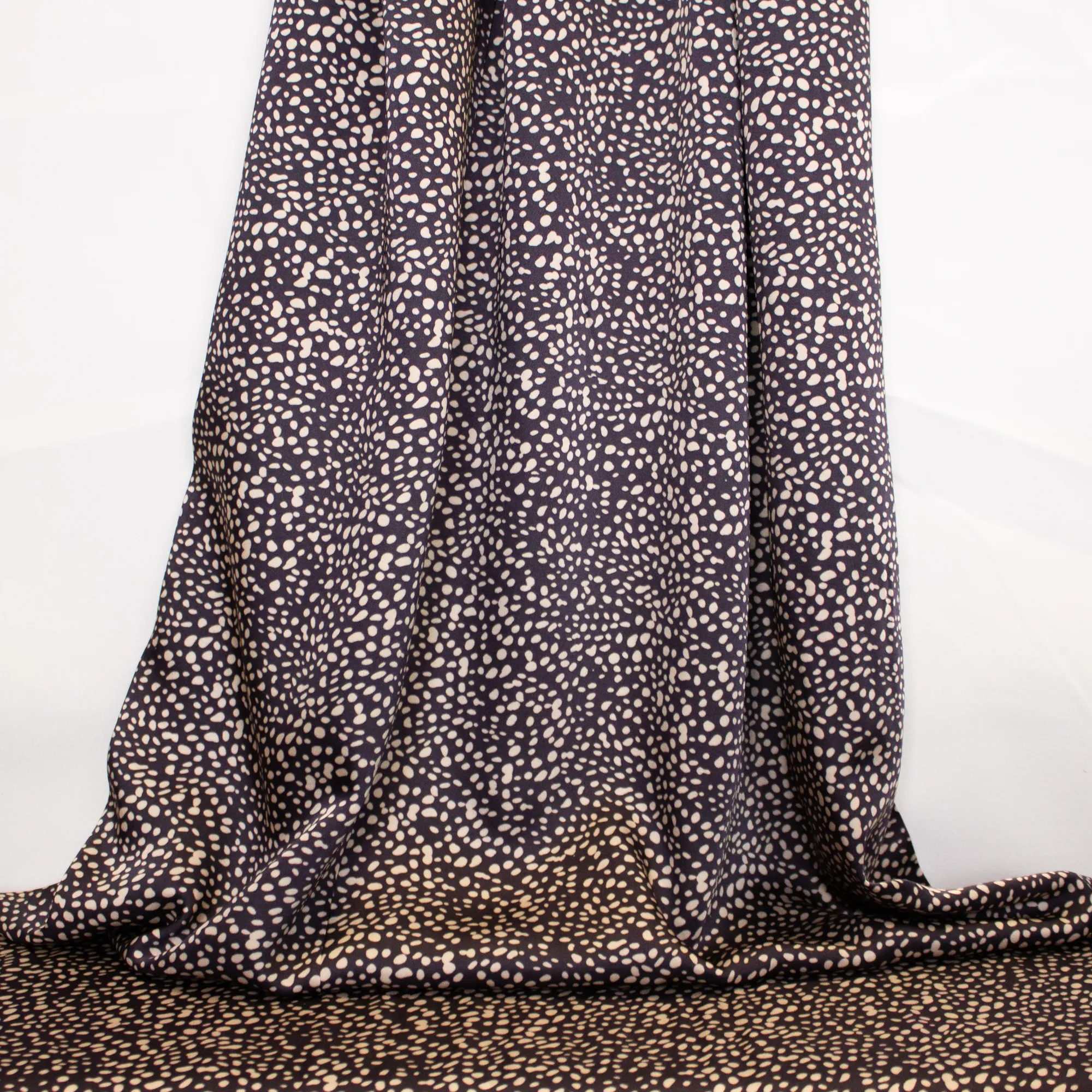 Donkerbruine viscose rayon met beige vlekjes - La Maison Victor