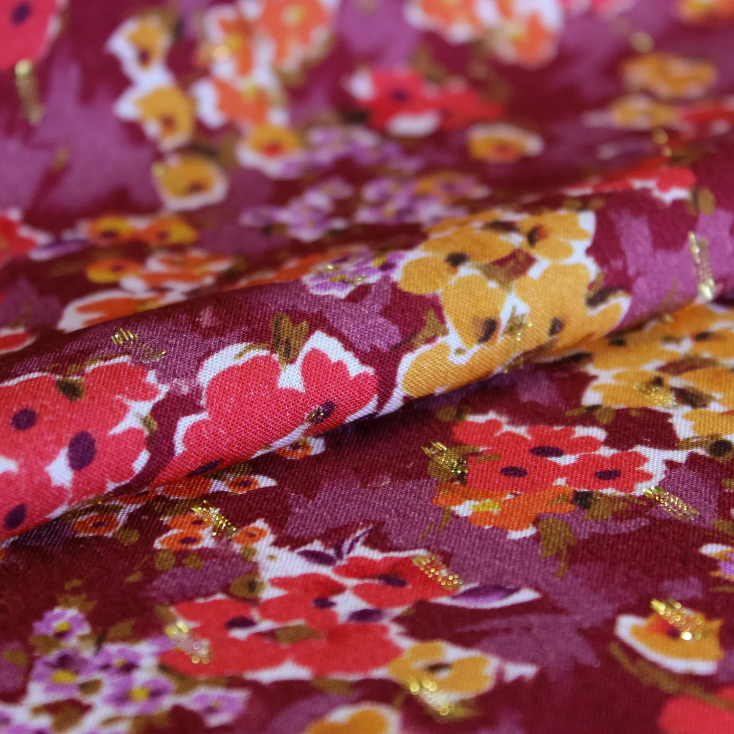 Viscose roze met bloemen