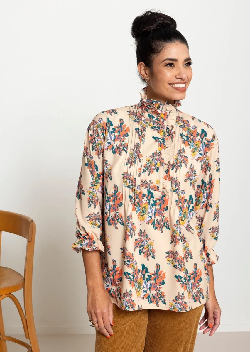 Beige polyester crêpe tricot met bloemen - Knipmode Collectie Lente-Zomer 2022