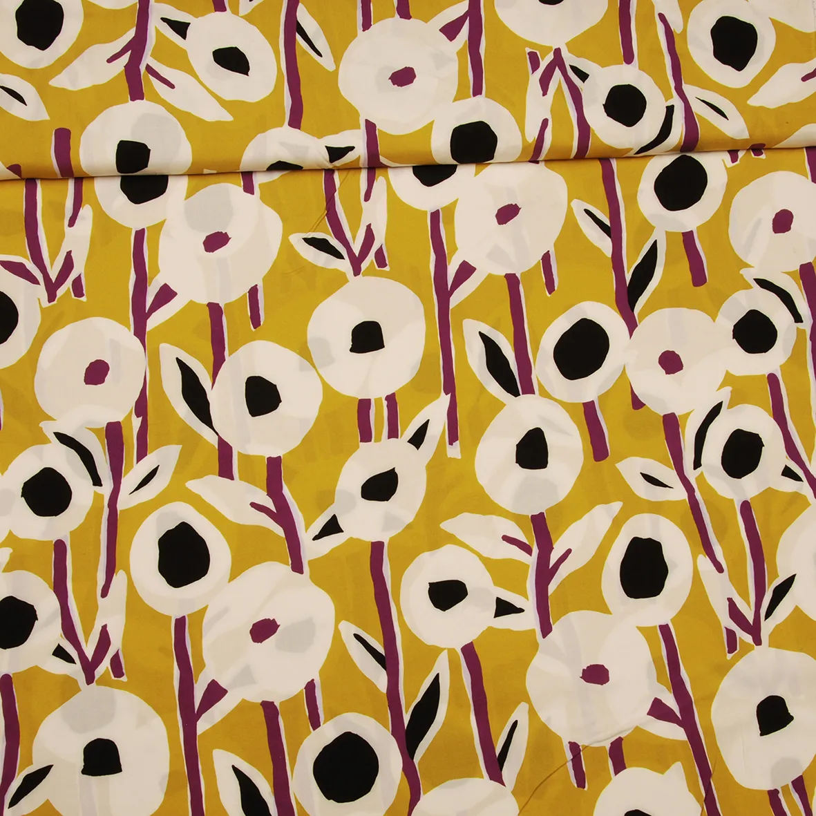 Viscose 'Retro flowers' - Knipmode Collectie Lente-Zomer 2022