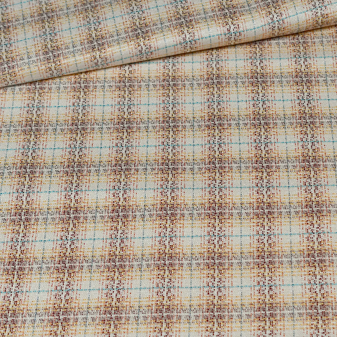 Zomer chanelstof in viscosemengegeling met ruiten in beige tinten - Burda
