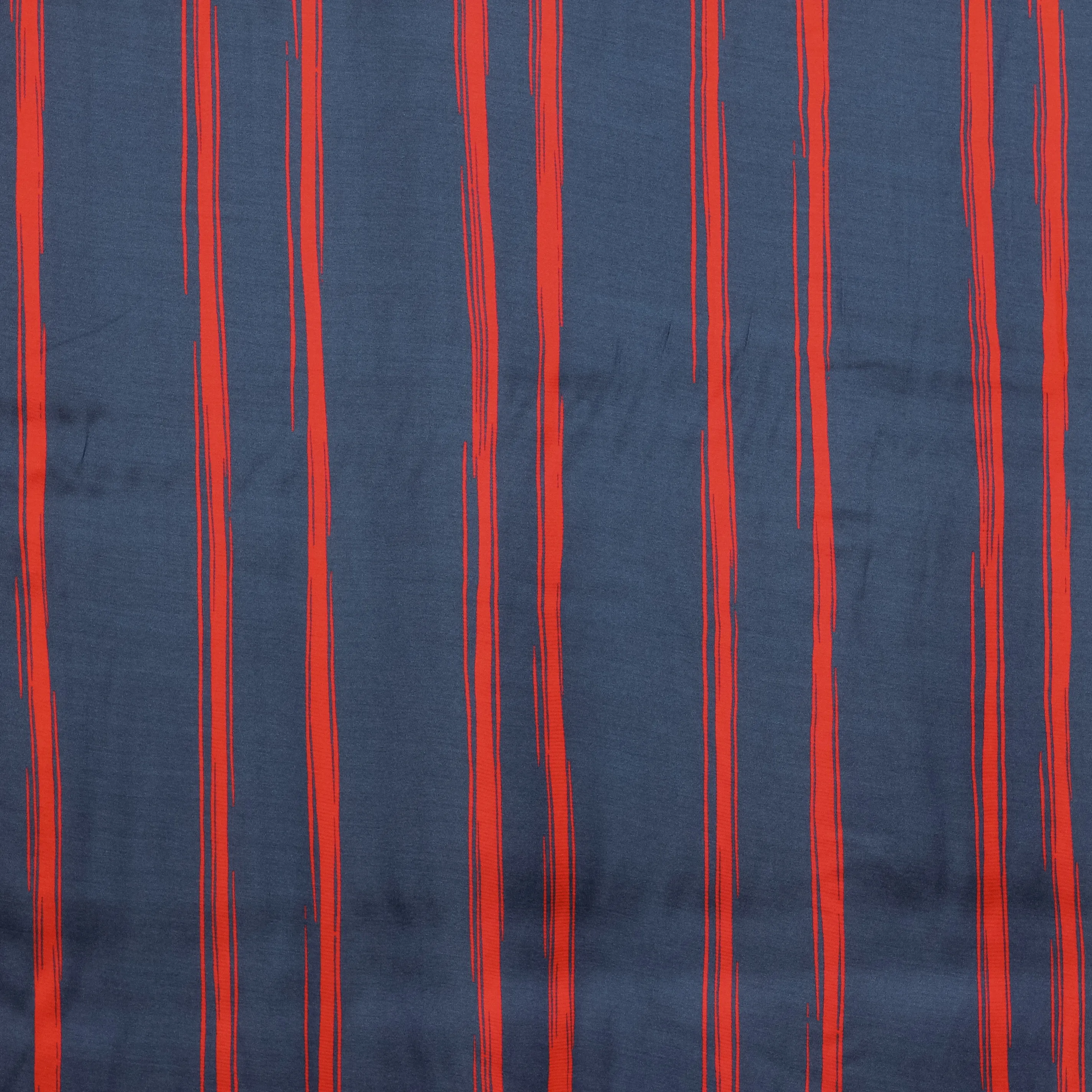 Blauwe viscose met rode strepen