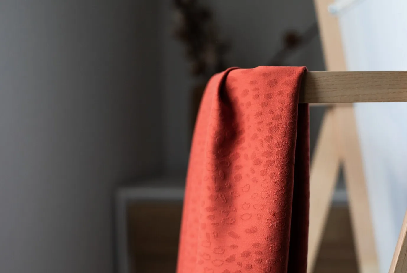 Rode licht rekbare tencel jacquard - 'cider' - Meet Milk