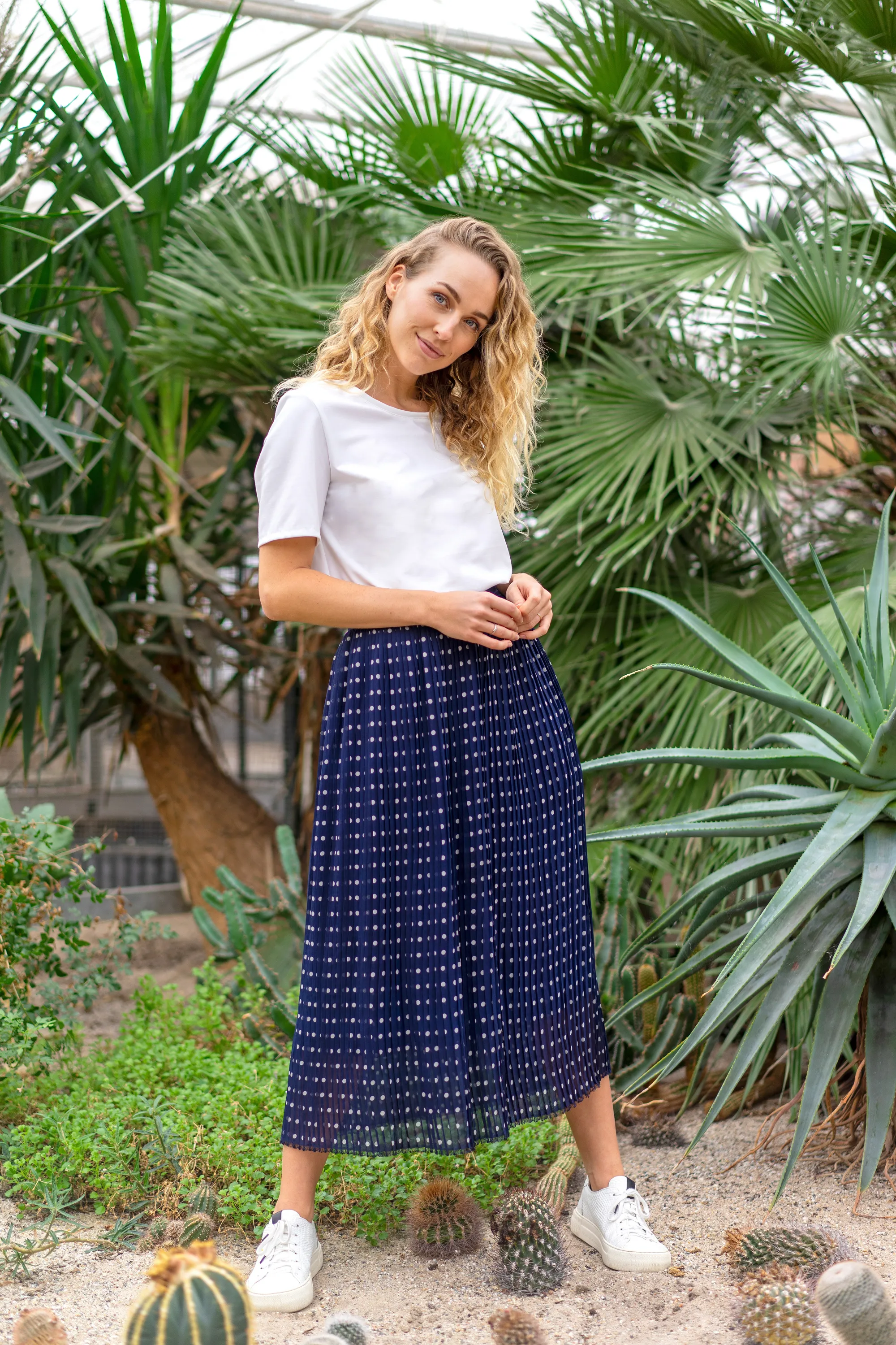 Blauwe Plissé met Witte Stippen - Miss Doodle