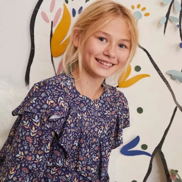 Ecoviscose blauw met bloemen - Katia Fabrics
