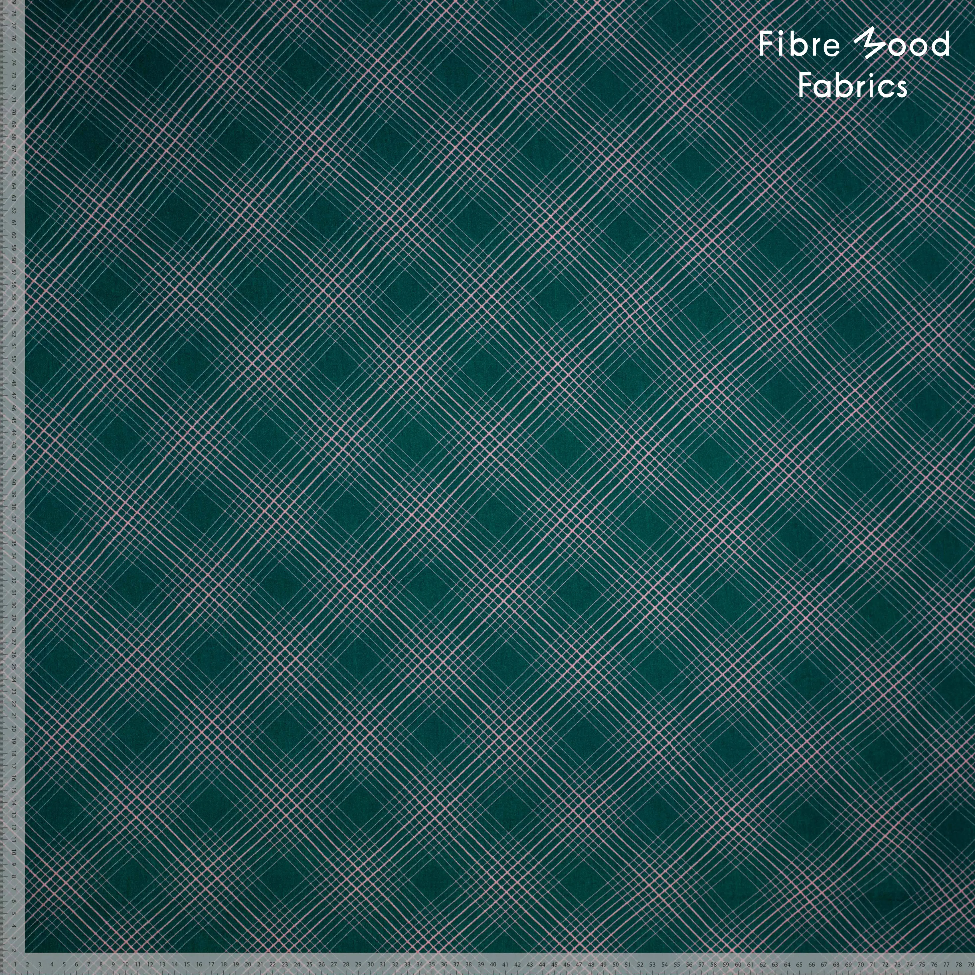 Viscose crêpe opaalgroen met zacht roos ruitjespatroon - Fibre Mood