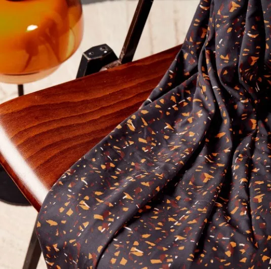 Lenzing ecovero zwart met bruine vlekjes - Atelier Brunette