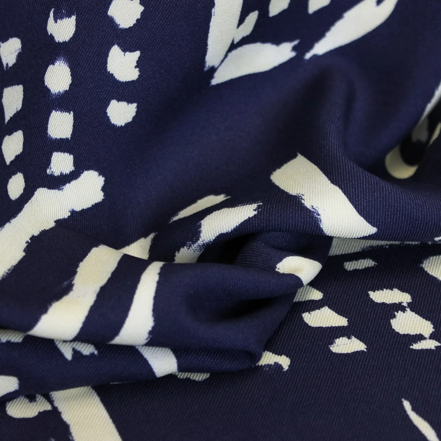EcoVero donkerblauw met wit patroon - Burda