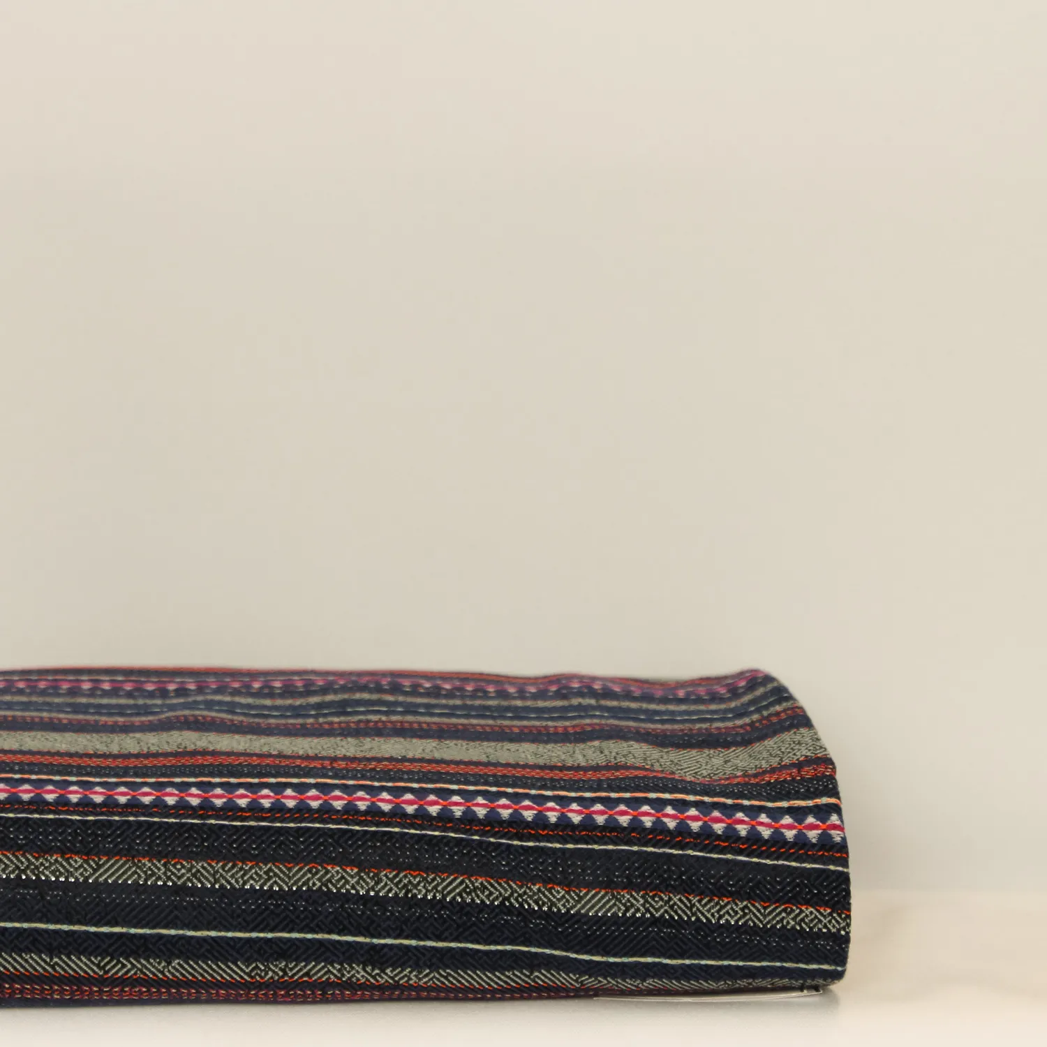 Jacquard blauw/rood patroon - Knipmode