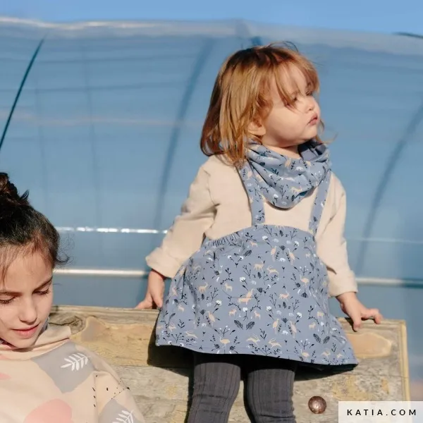 Sweaterstof blauw met dieren en planten - Katia Fabrics