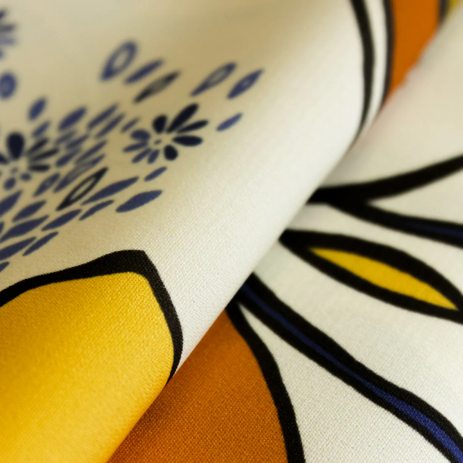 Polyester ecru met bloemen - Knipmode