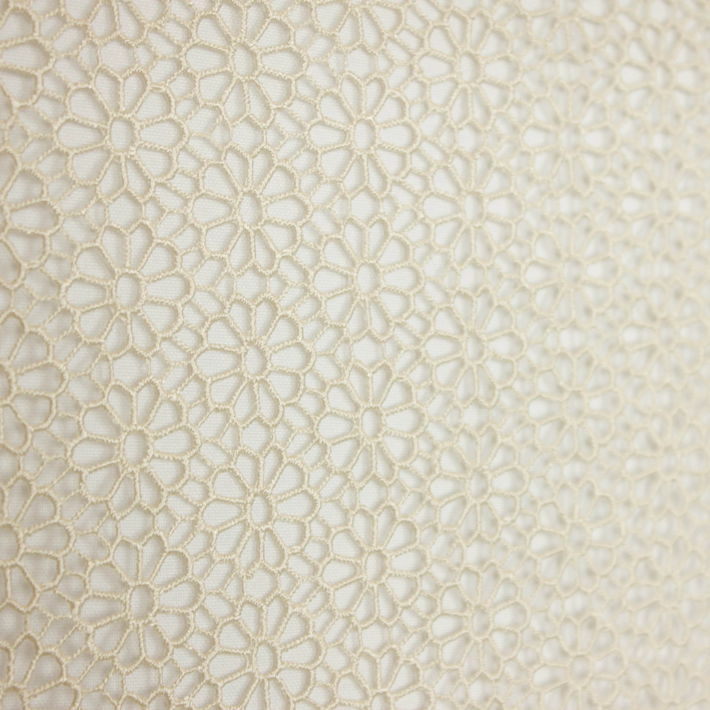 Kant licht taupe met bloemetjespatroon - Lorré