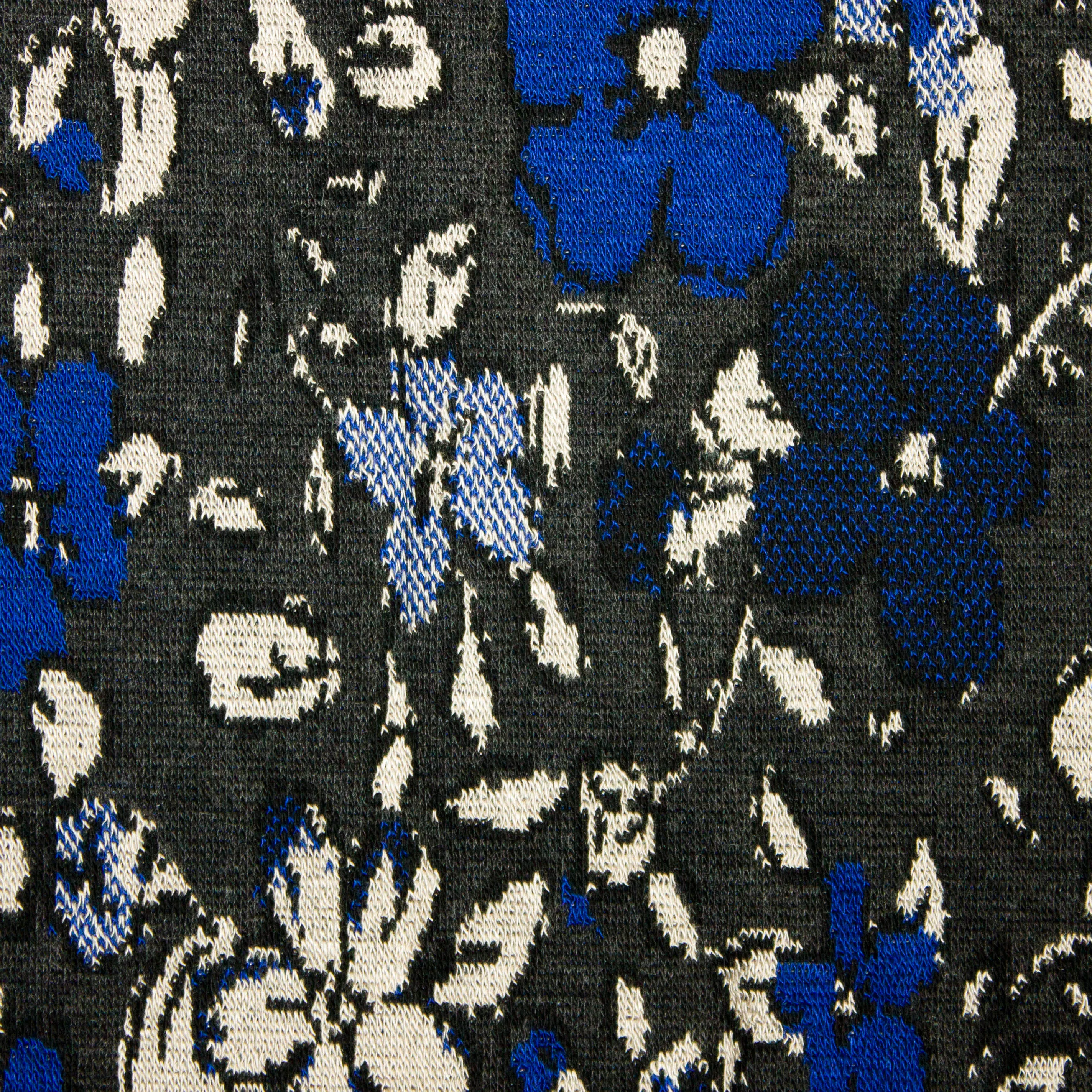 Katoen viscose brei grijs met blauwe bloemen