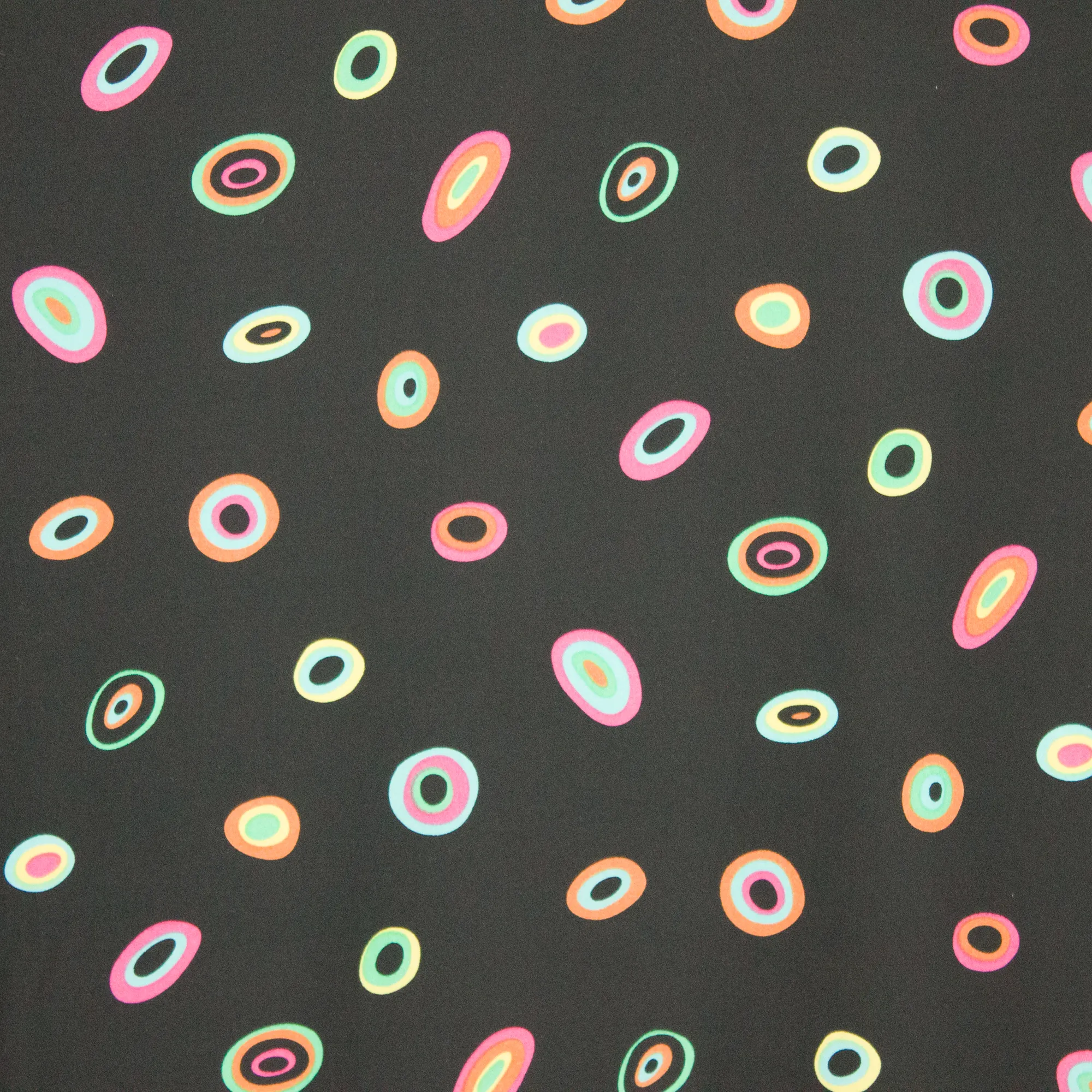 polyester met ovalen motiefjes