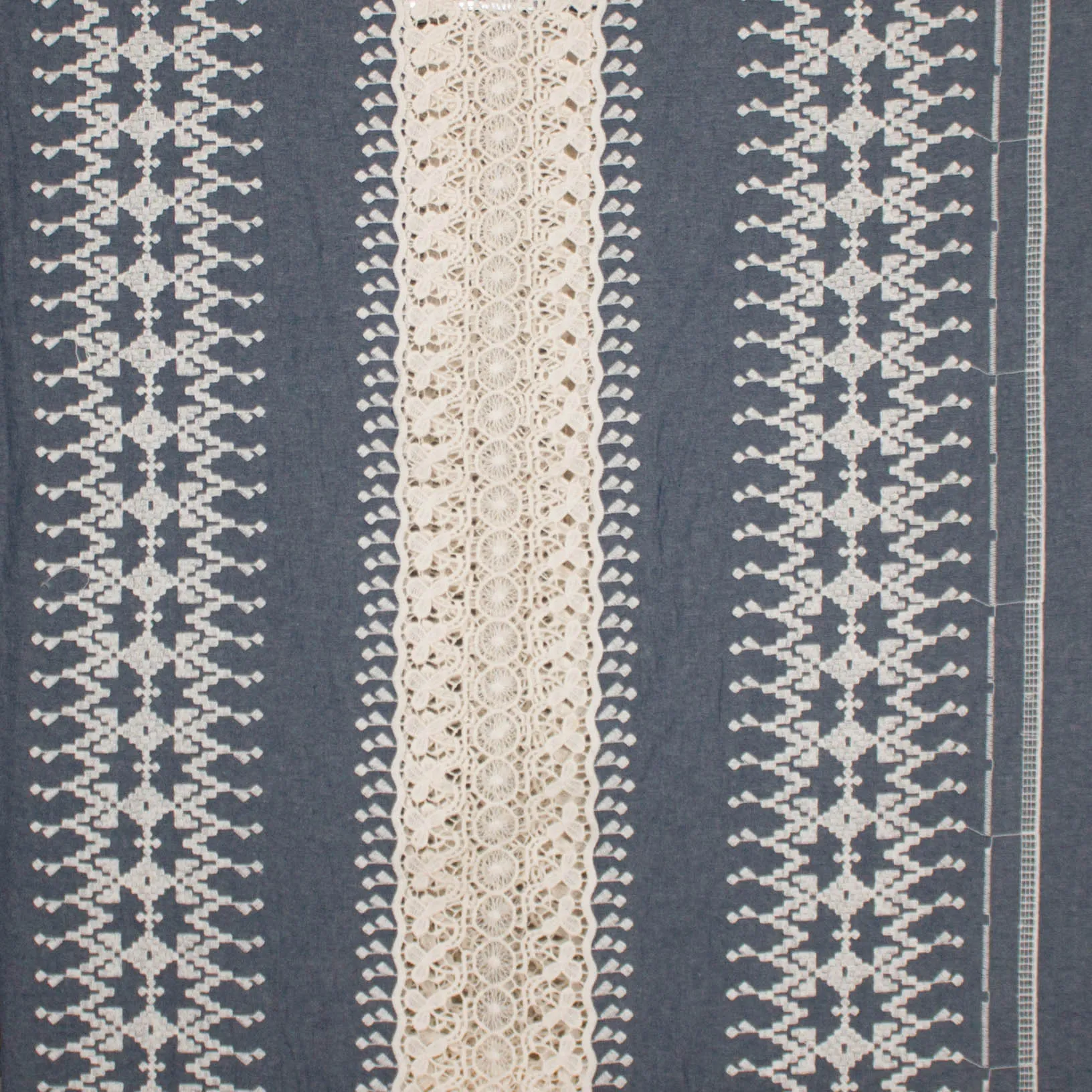 Katoen jeans geborduurd crochet