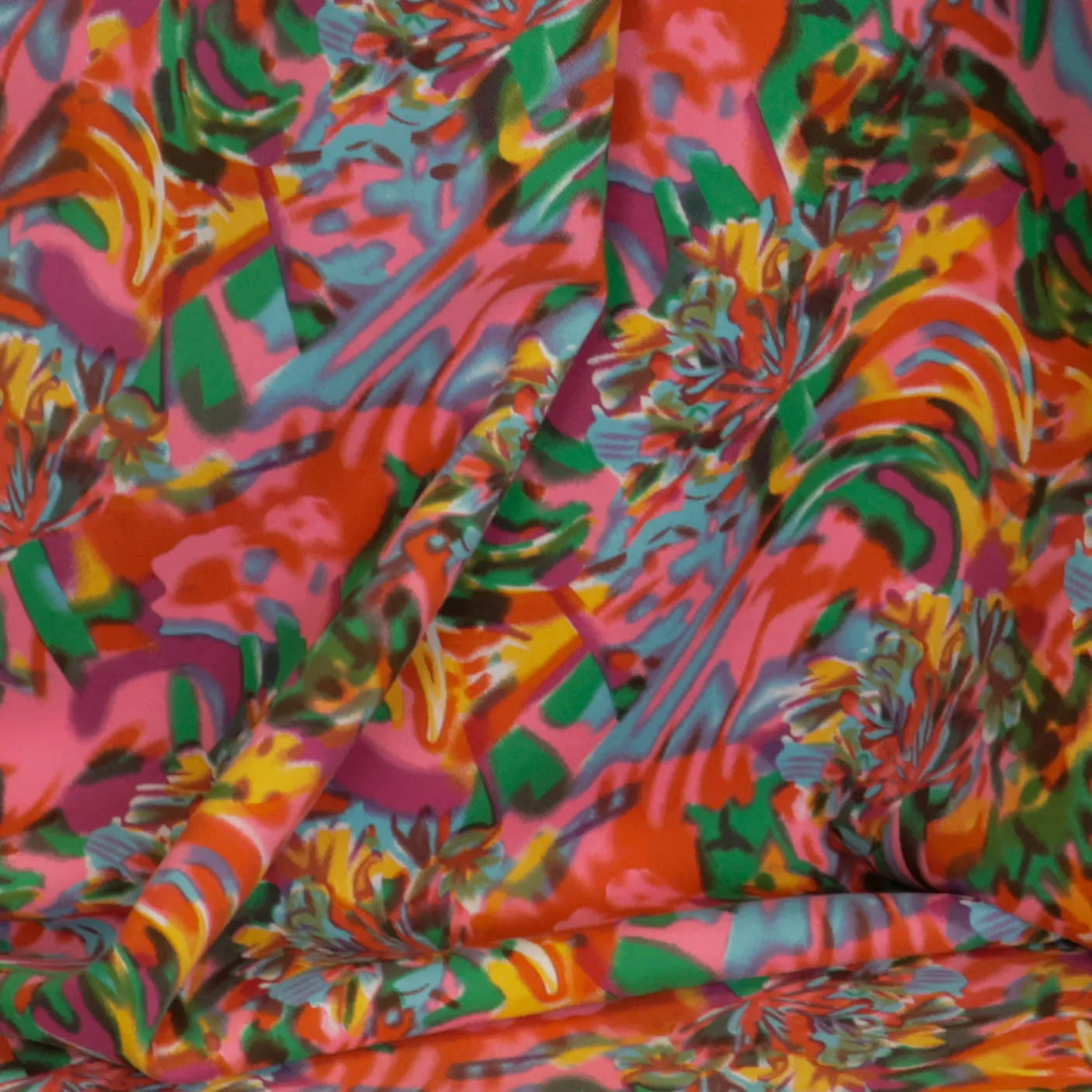 Polyester met abstract patroon