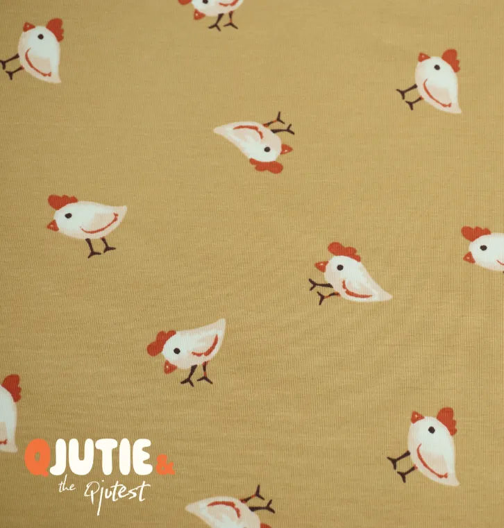 Tricot zacht mosterd met kippetjes - Qjutie & the Qjutest