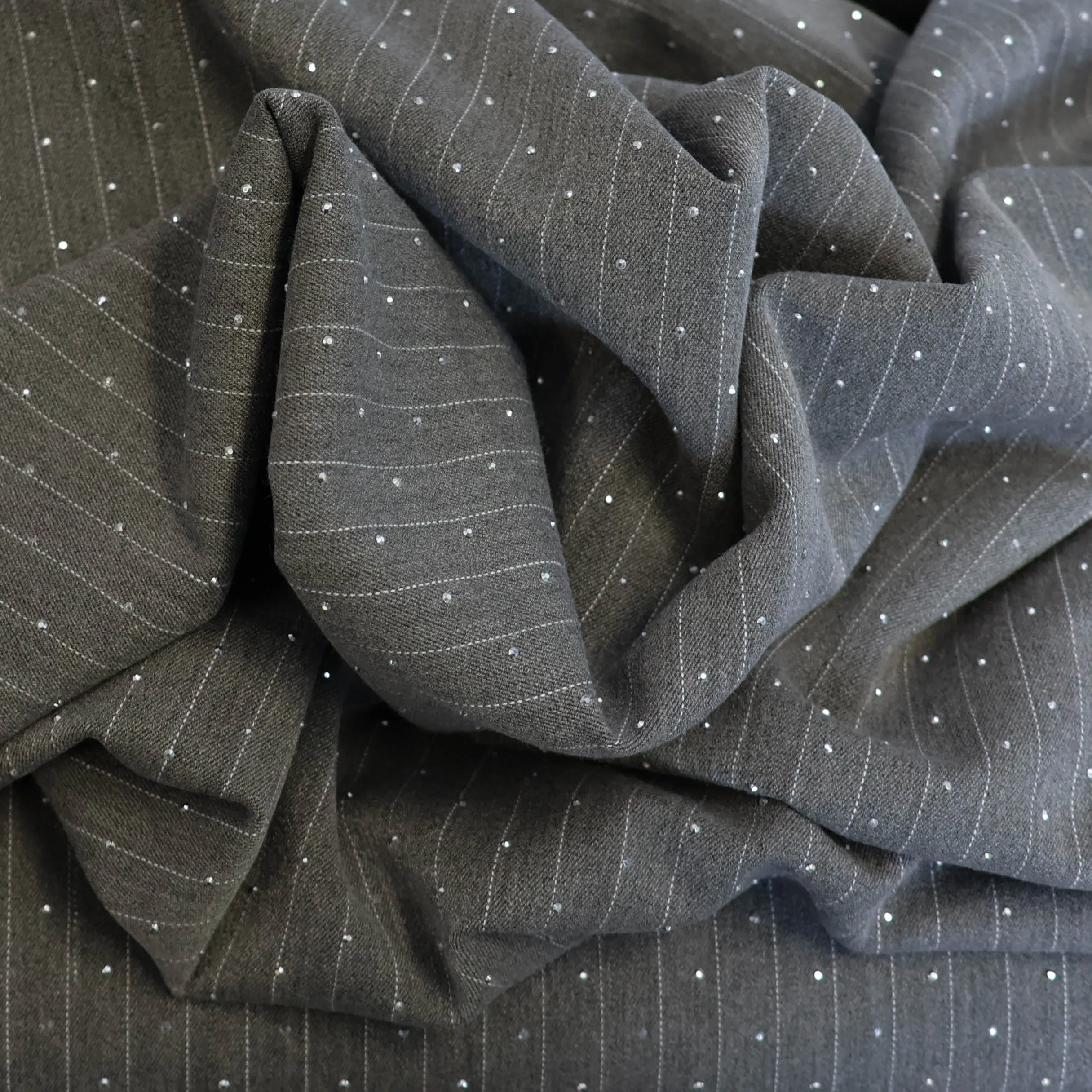 Stretch polyestermengeling gestreept met strass - Knipmode
