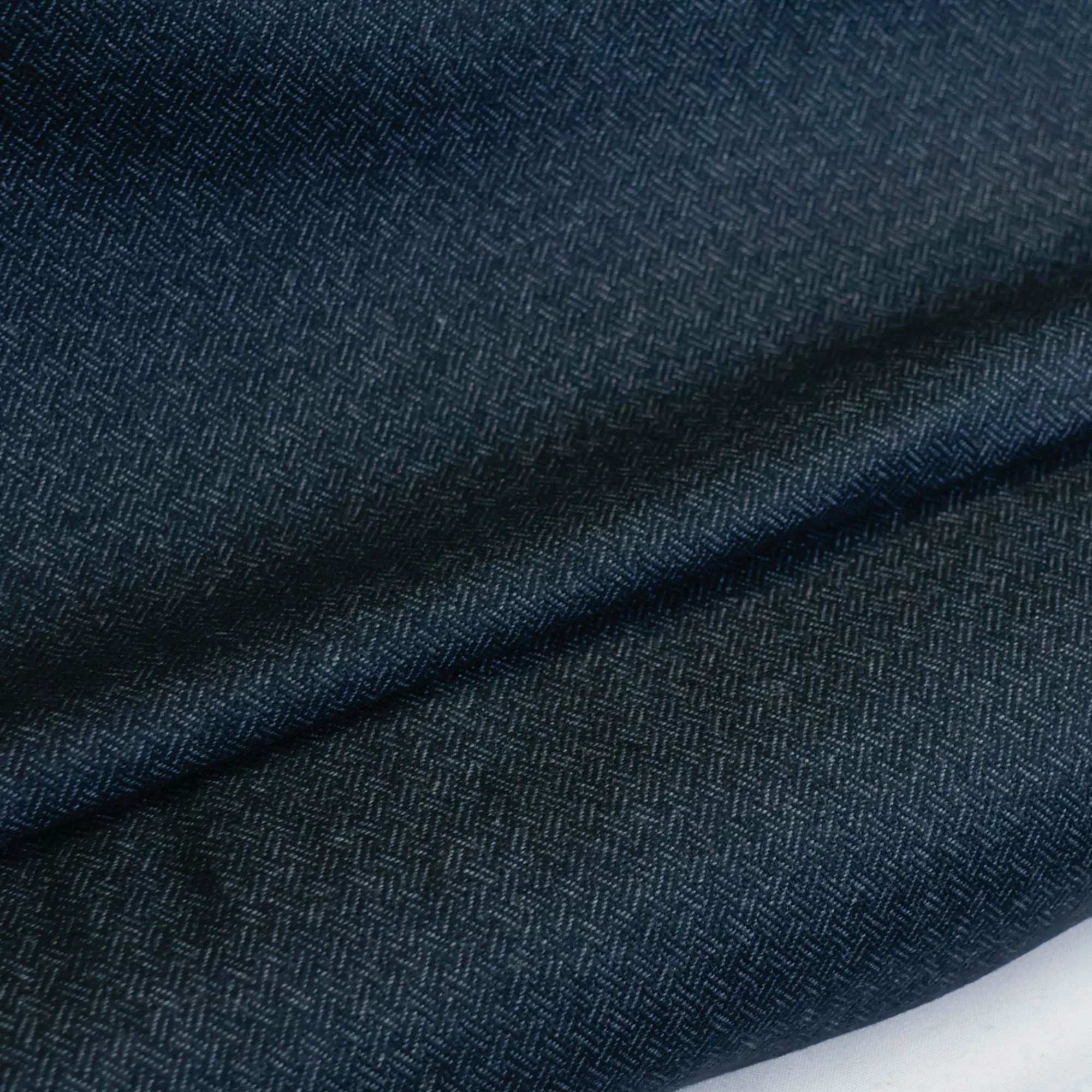 Tweed blauw met dunne visgraat