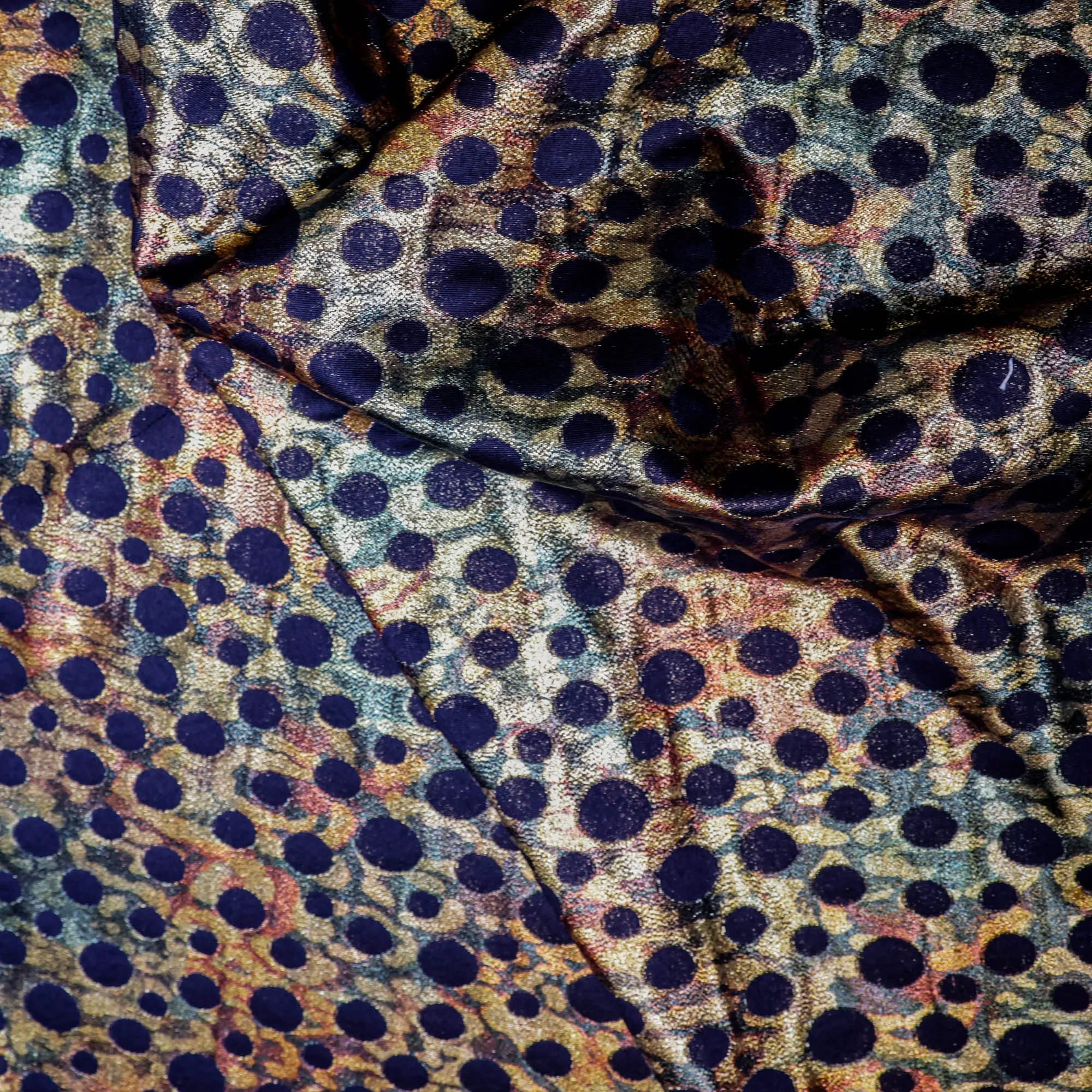 Viscose jacquard metallic glinstering met zwarte bollen - Lorré