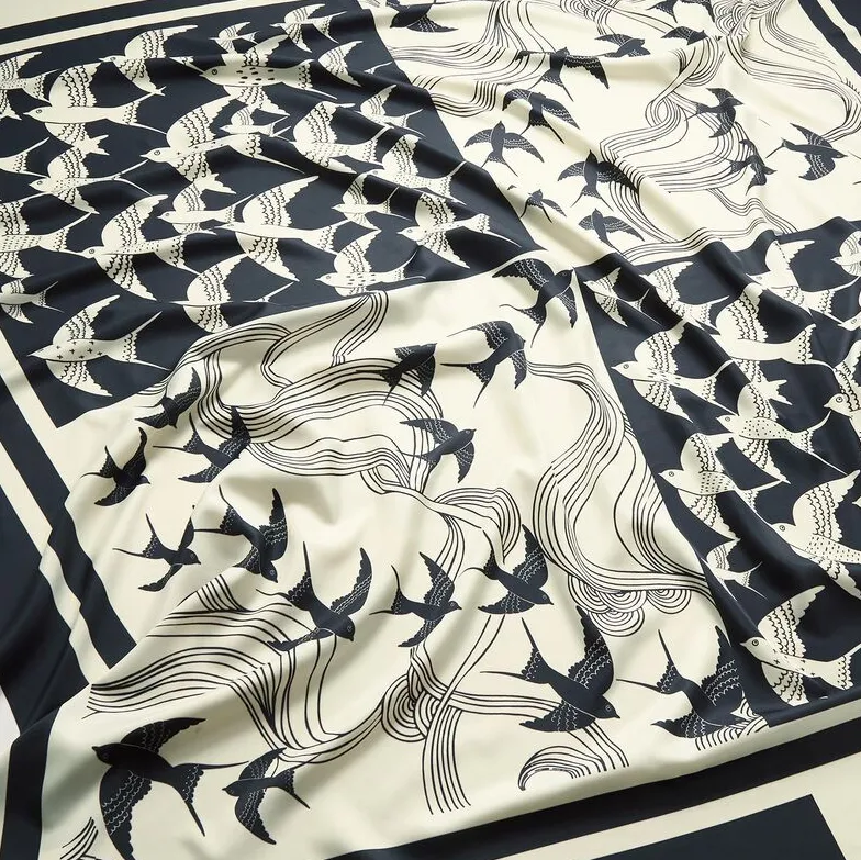 Satijnen paneel zwaluwen - Katia Fabrics
