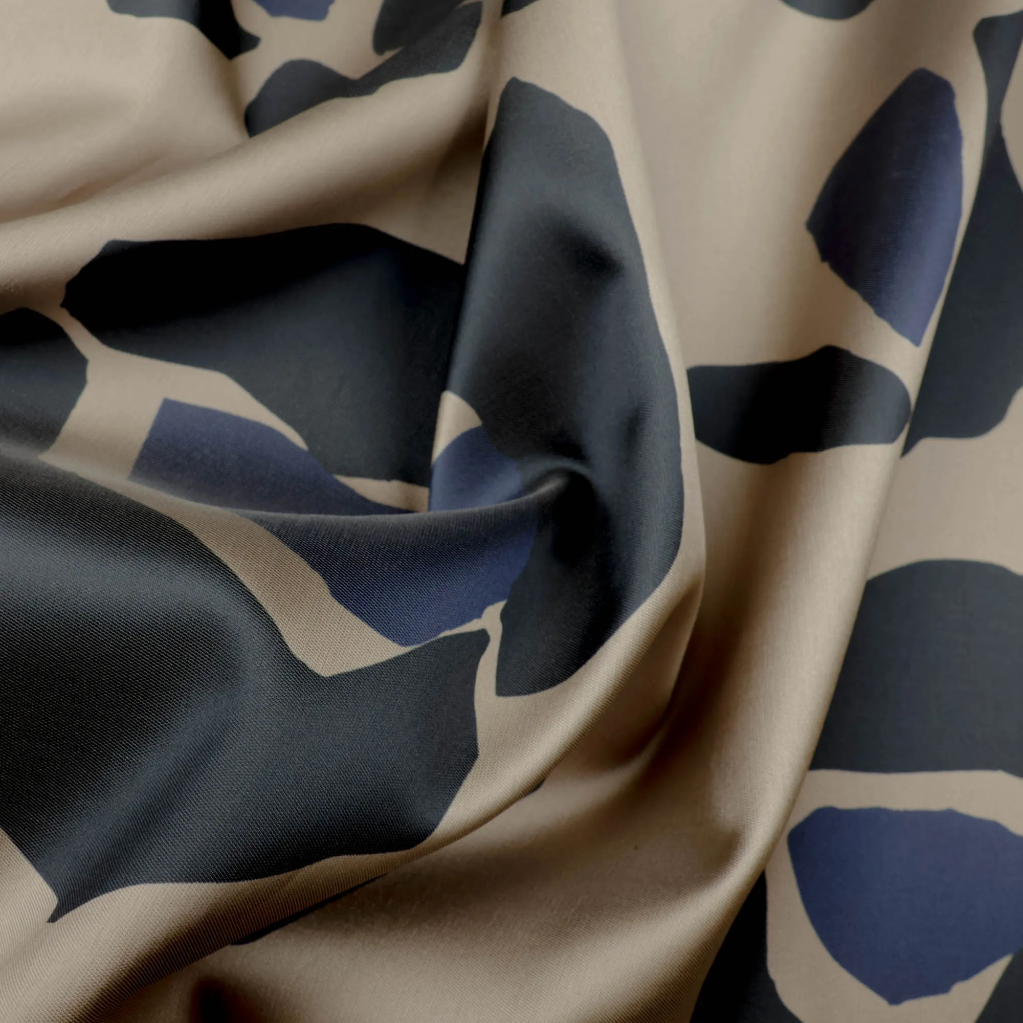Polyester zijde bruin met abstract patroon - Lorré