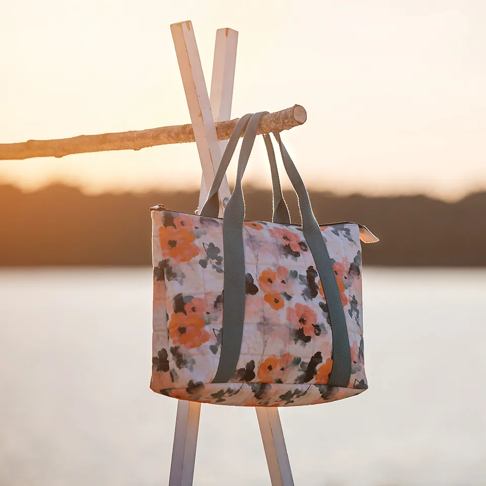 Canvas beige met rode bloemen - See you at six