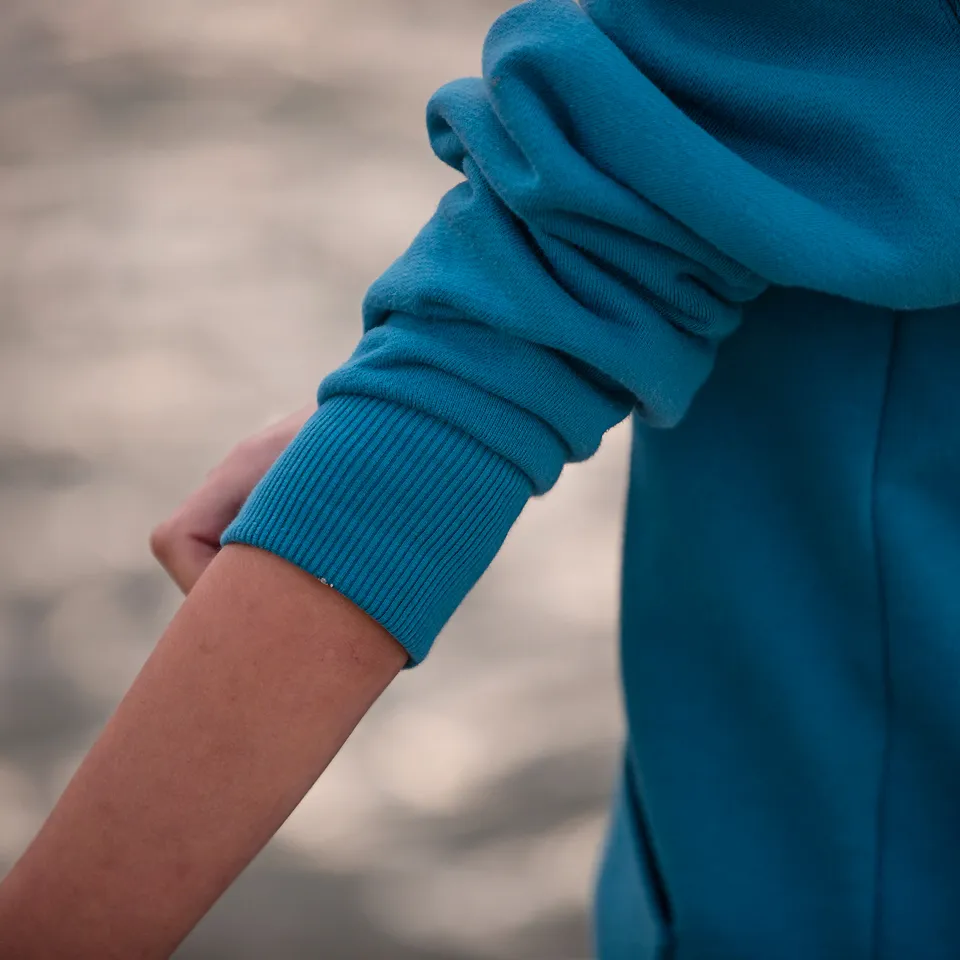 Geribbelde tricot effen blauw - See you at six
