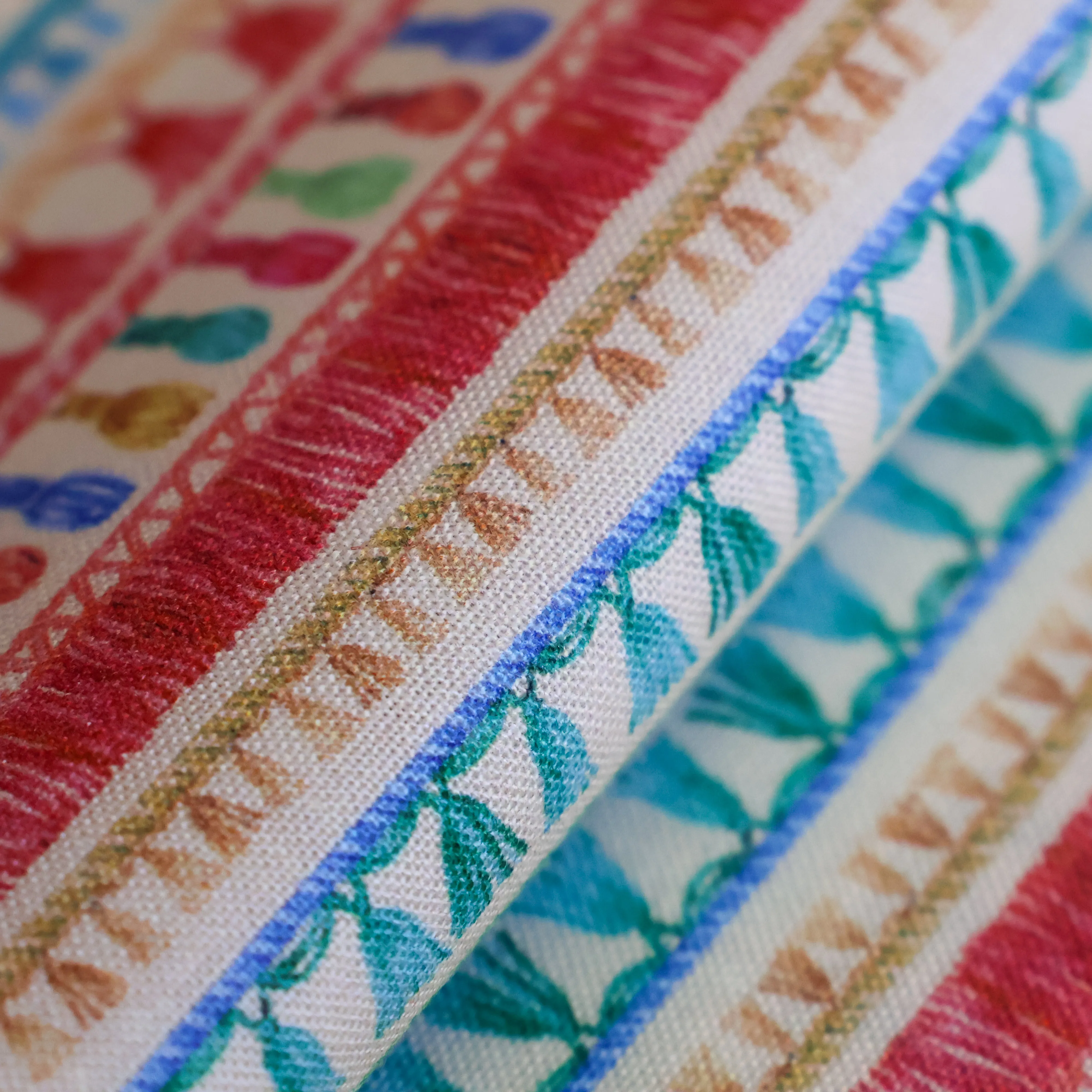 Baumwolle multicolor mit abstraktem Motiv