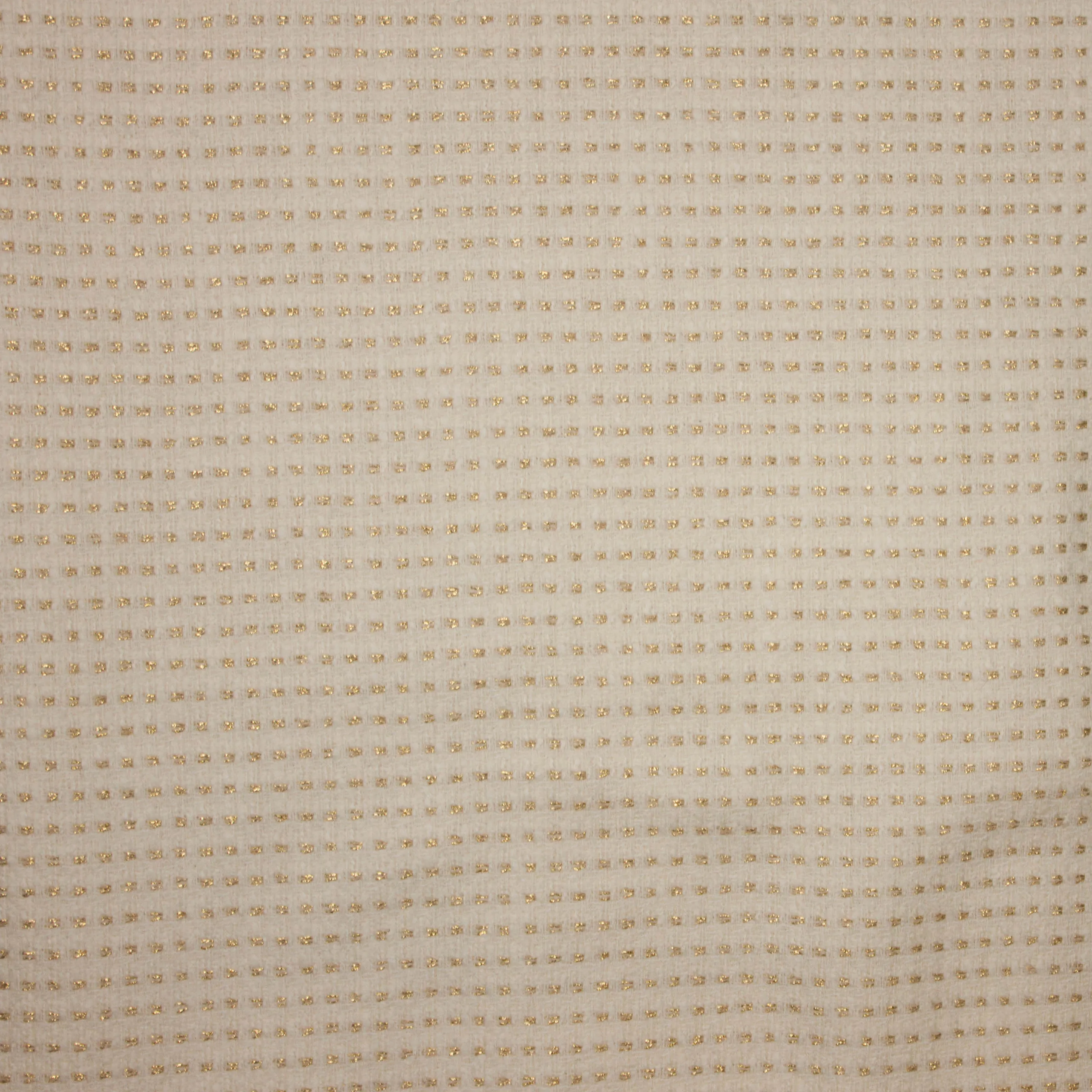 Witte chanelstof met gouden weving