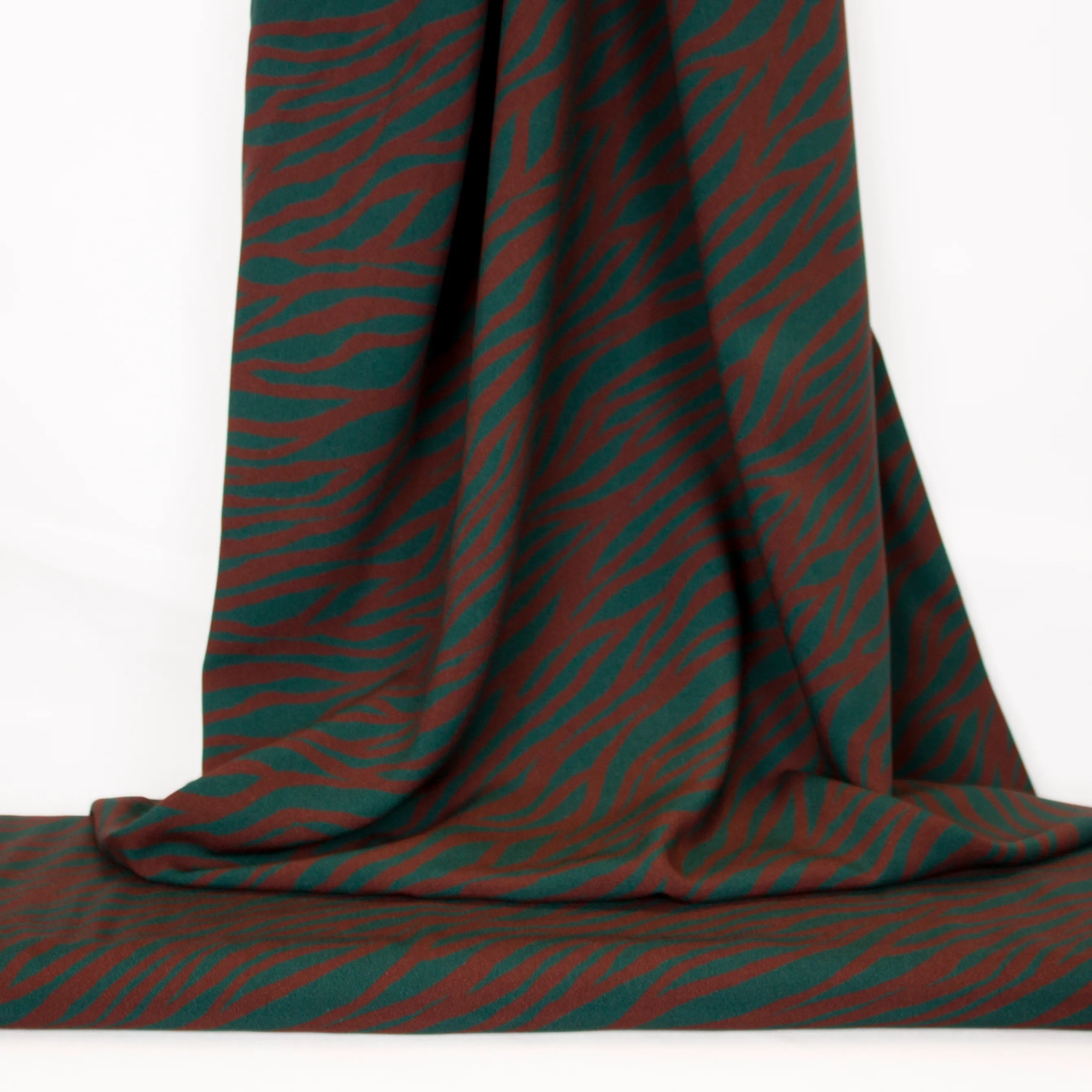 Groene viscose met donker rode strepen - Mind The Maker