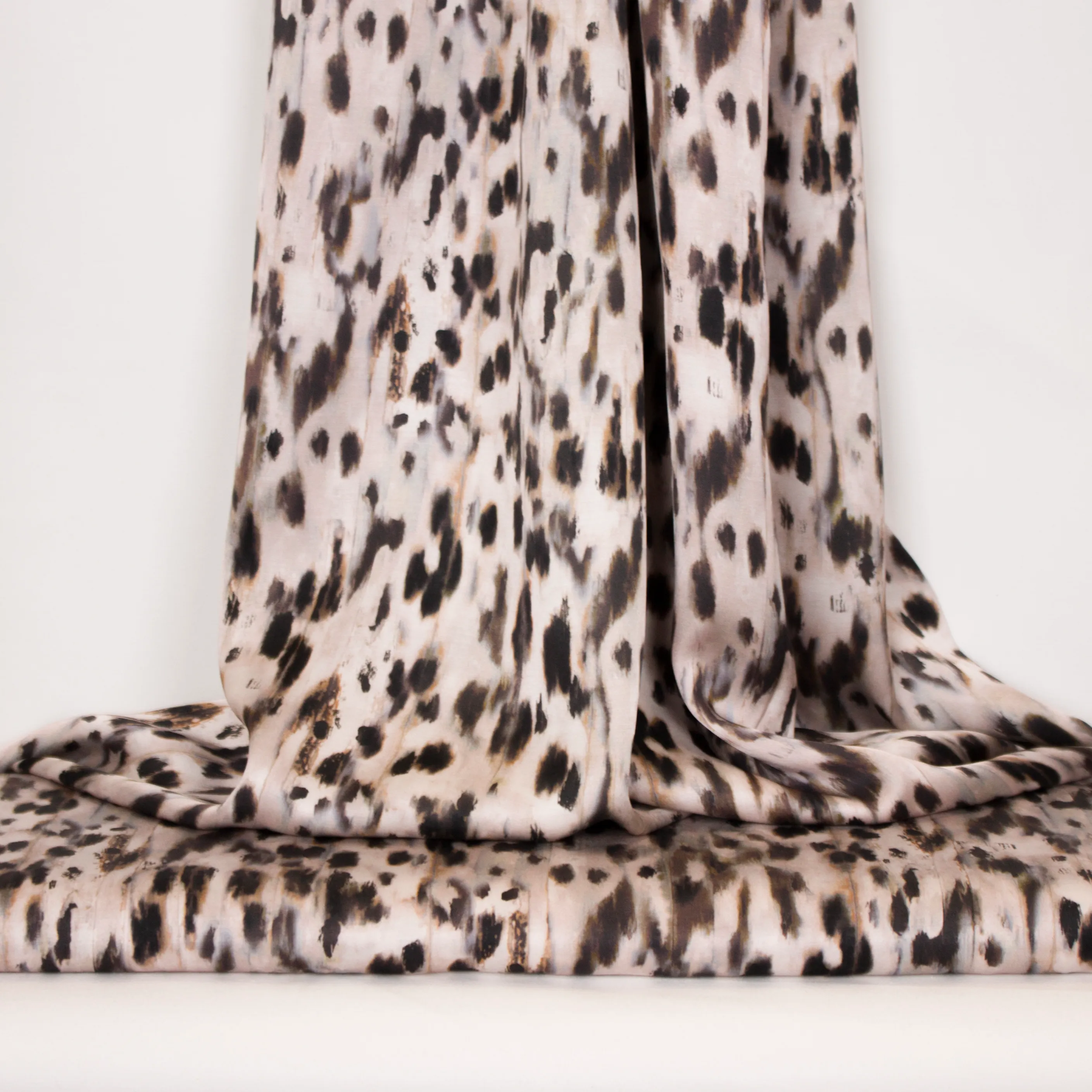 Licht roze viscose met uitgesmeerde luipaardprint - La Maison Victor