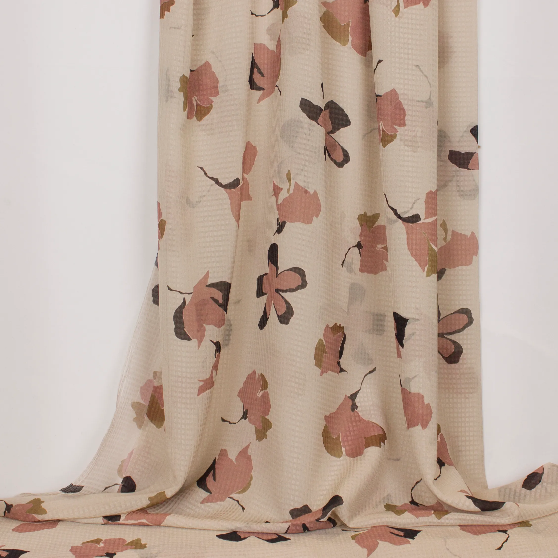 Doorschijnende polyester beige met oudroze bloemen - La Maison Victor