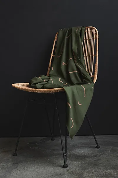 Groene viscose met krul - Mind The Maker